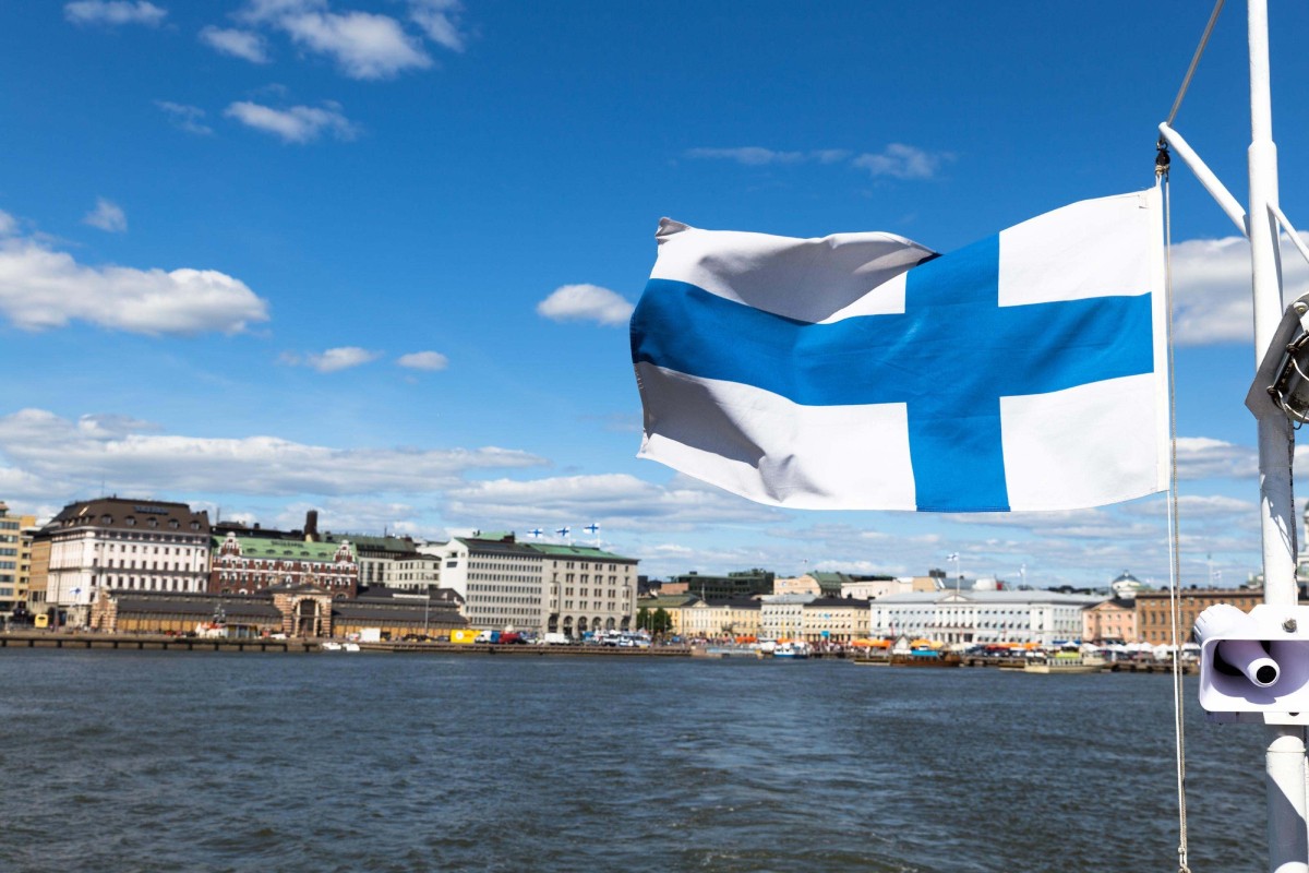 Finnish_Flag_Shutterstock_Macca_Sherifi_1200x800