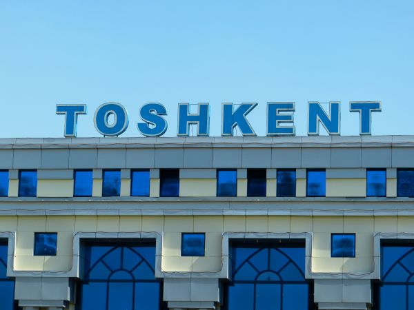 railway_station_tashkent_uzbekistan_arrive-1006221