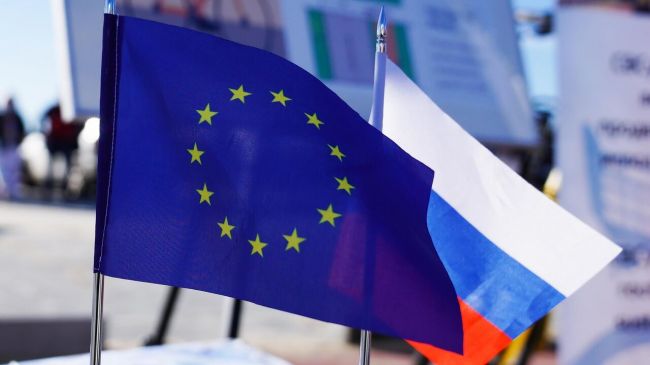 EU_Russia_Flags